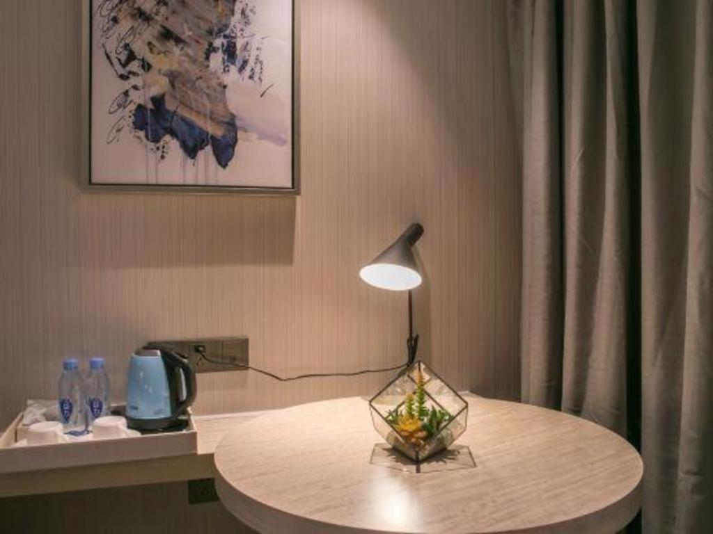 Echarm Hotel Yangjiang Baili Plaza Exterior photo