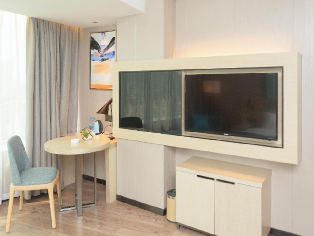 Echarm Hotel Yangjiang Baili Plaza Exterior photo